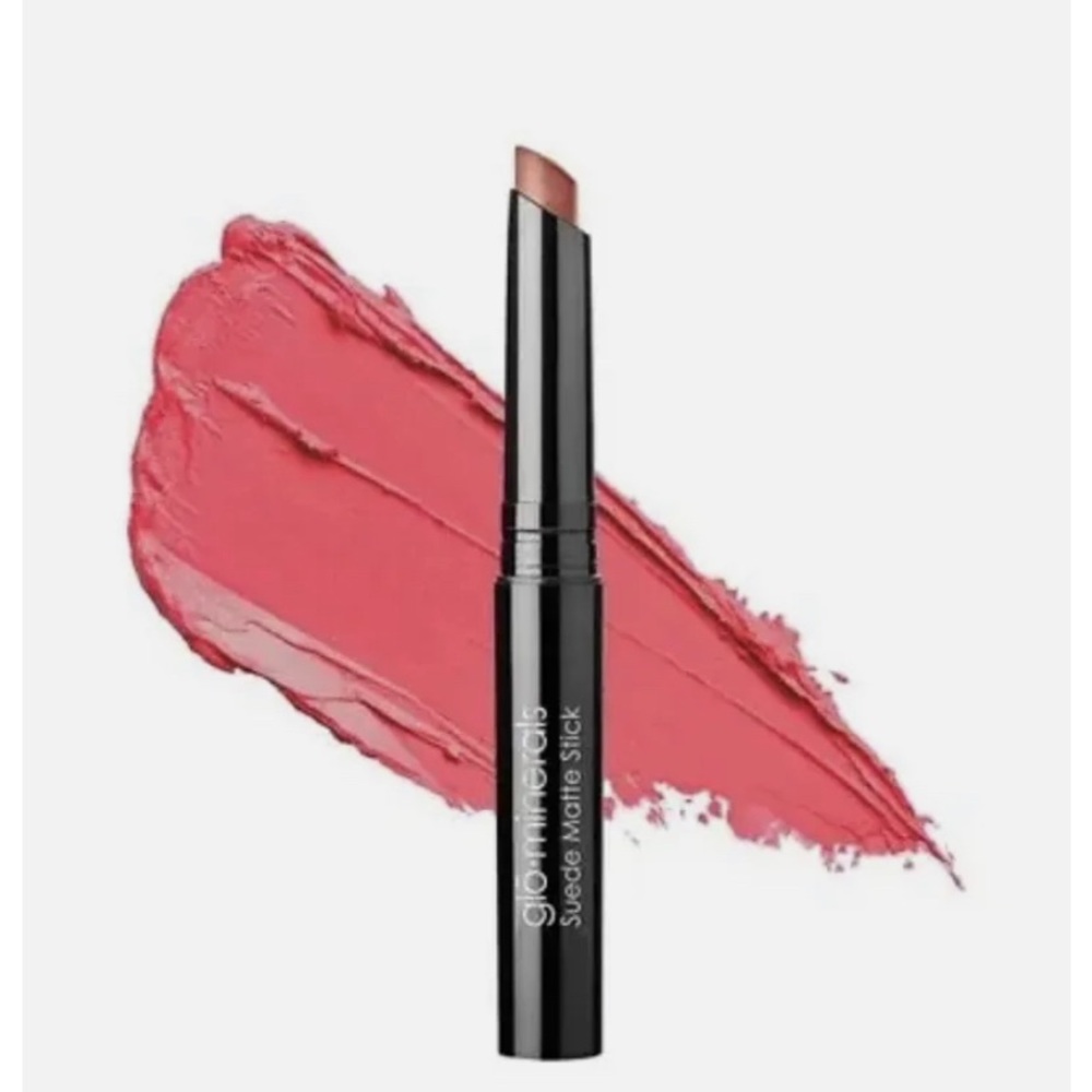 Glo Minerals Suede Matte Stick Color is “Punch” New Without Box